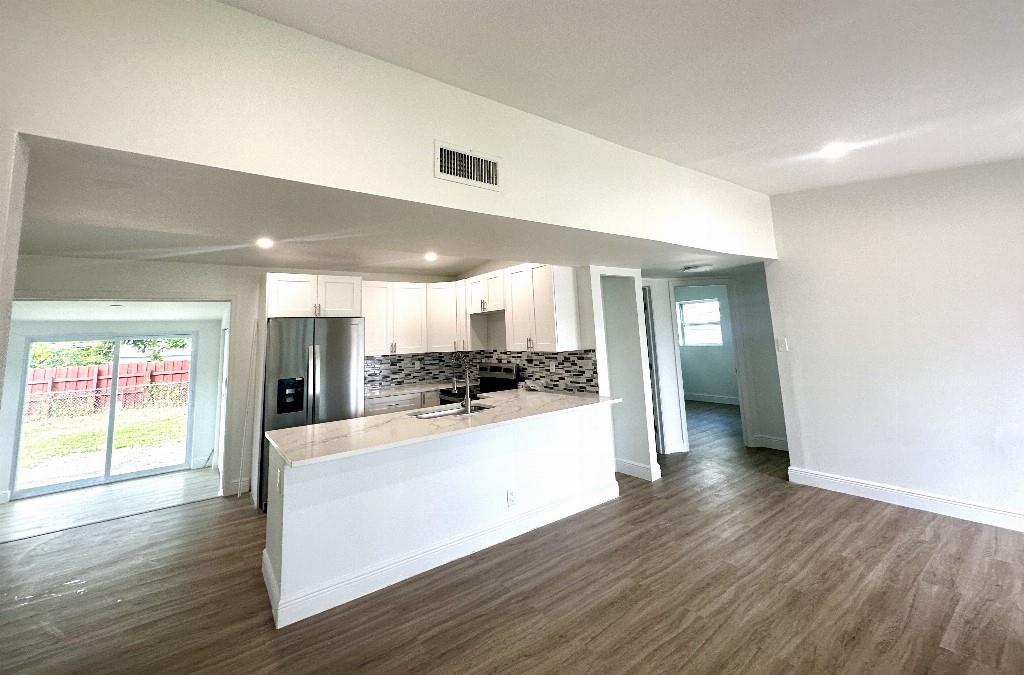 Englewood Manor - Residential