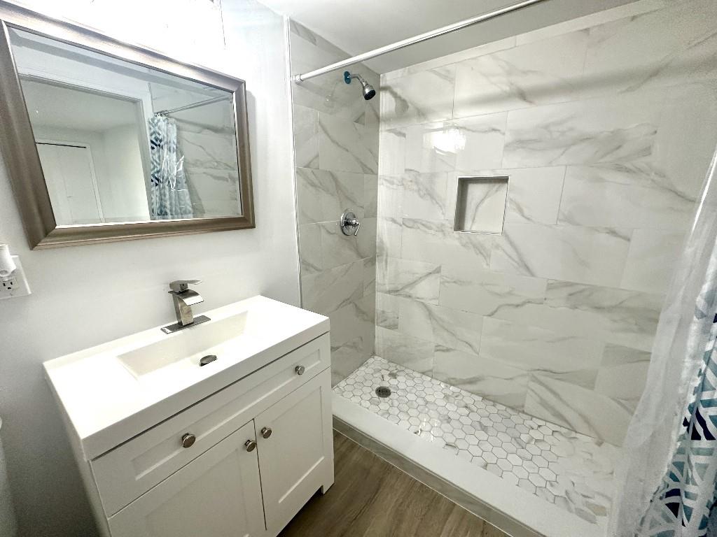 Englewood Manor - Residential