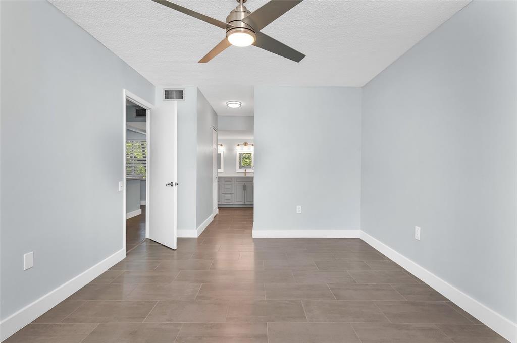 LIME BAY - Residential