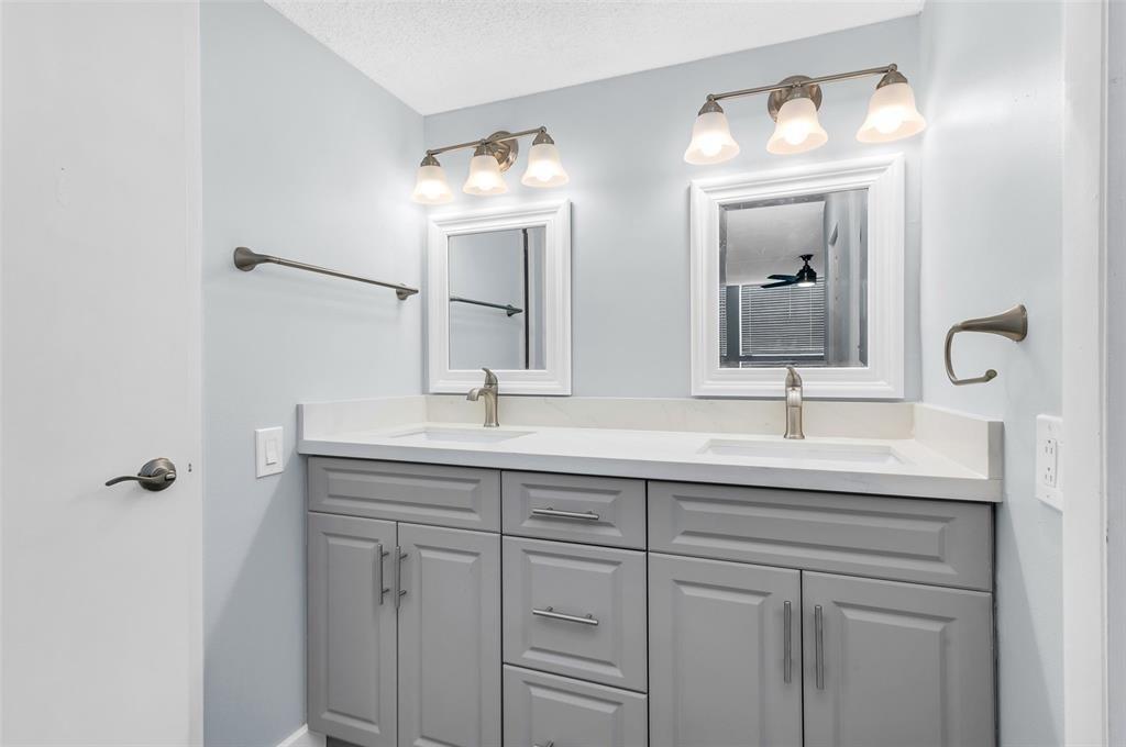 LIME BAY - Residential