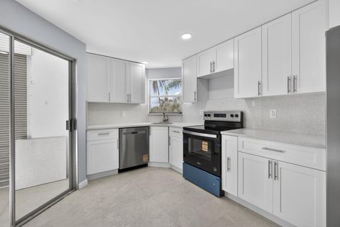 Tiny photo for 3590 Via Poinciana #202, Lake Worth, FL 33467 (MLS # R11161778)