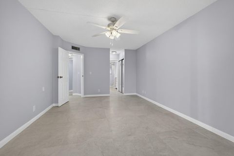 Tiny photo for 3590 Via Poinciana #202, Lake Worth, FL 33467 (MLS # R11161778)