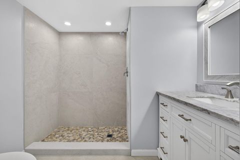 Tiny photo for 3590 Via Poinciana #202, Lake Worth, FL 33467 (MLS # R11161778)