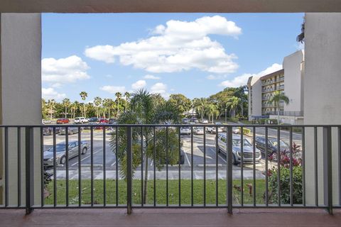 Tiny photo for 3590 Via Poinciana #202, Lake Worth, FL 33467 (MLS # R11161778)