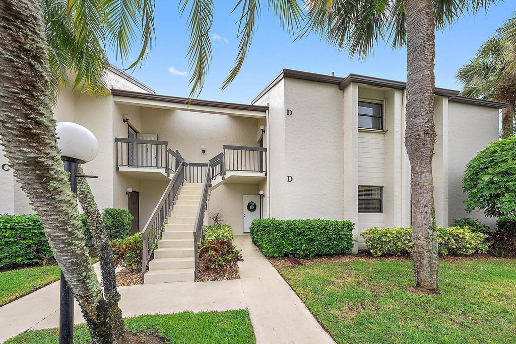 Photo of 301 Wingfoot Drive #D, Jupiter, FL 33458 (MLS # R11079939)