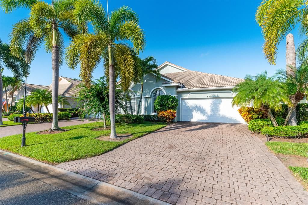 Photo of 630 NW Red Pine Way, Jensen Beach, FL 34957 (MLS # R10748458)
