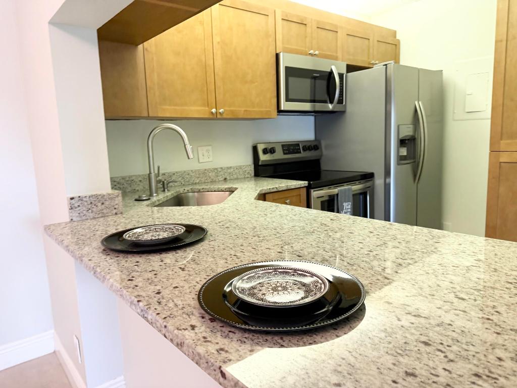 PALM CLUB WEST VILLAGE 1 CONDO - Residential Lease