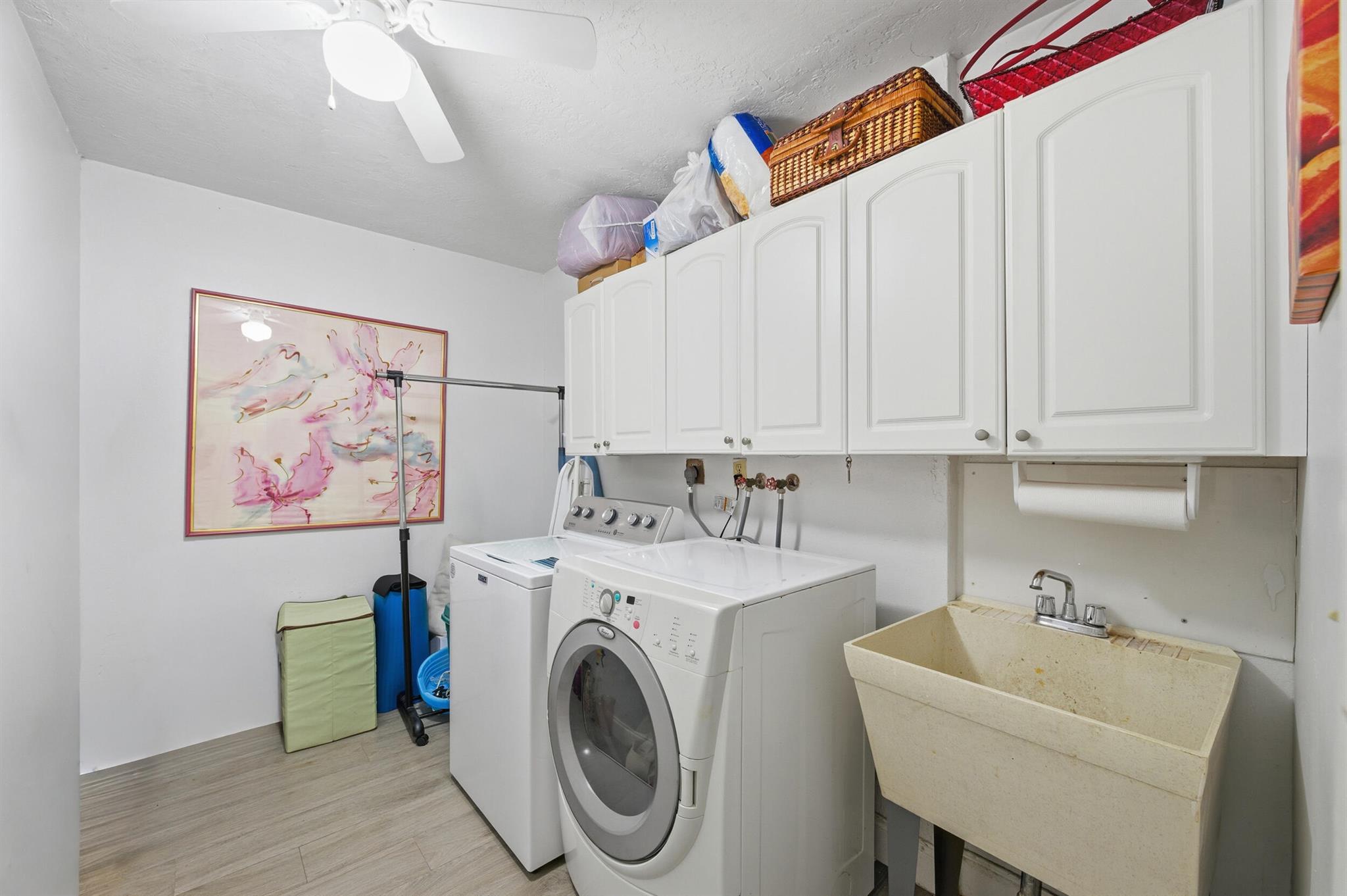 PEMBROKE LAKES SEC THREE - Residential