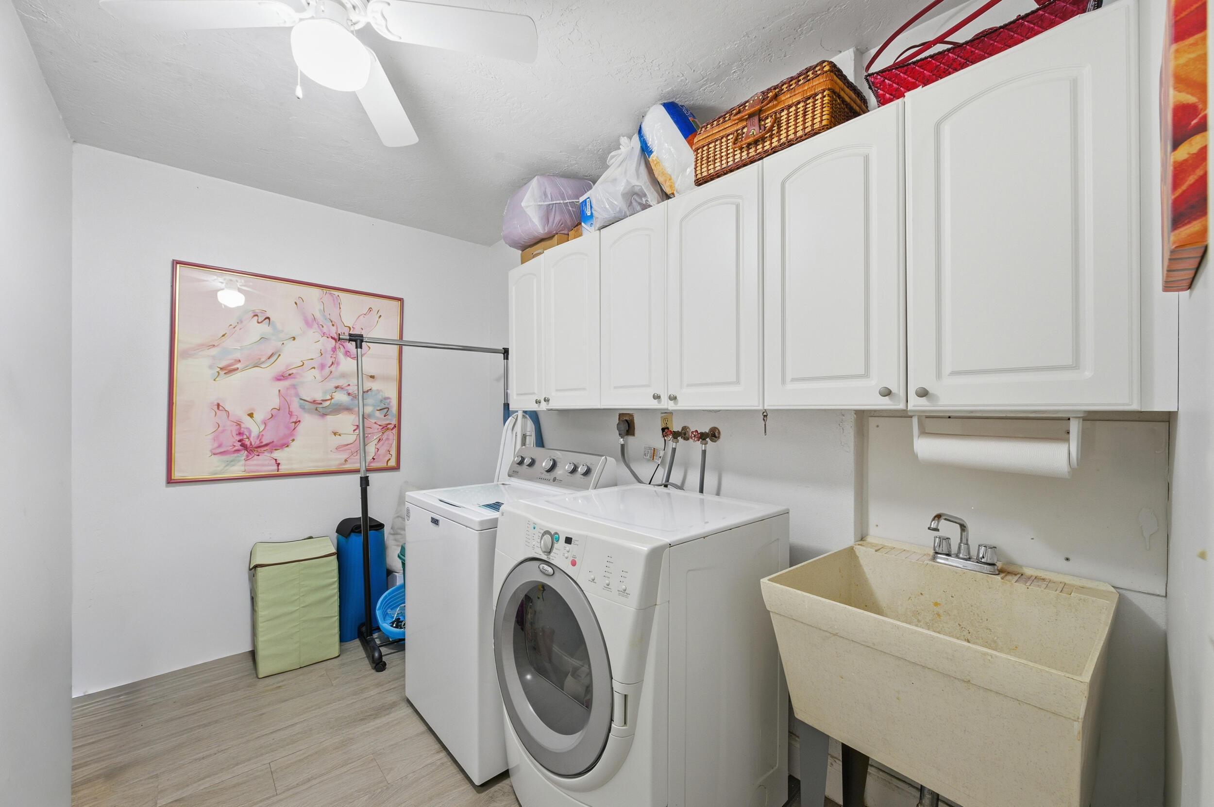 PEMBROKE LAKES SEC THREE - Residential