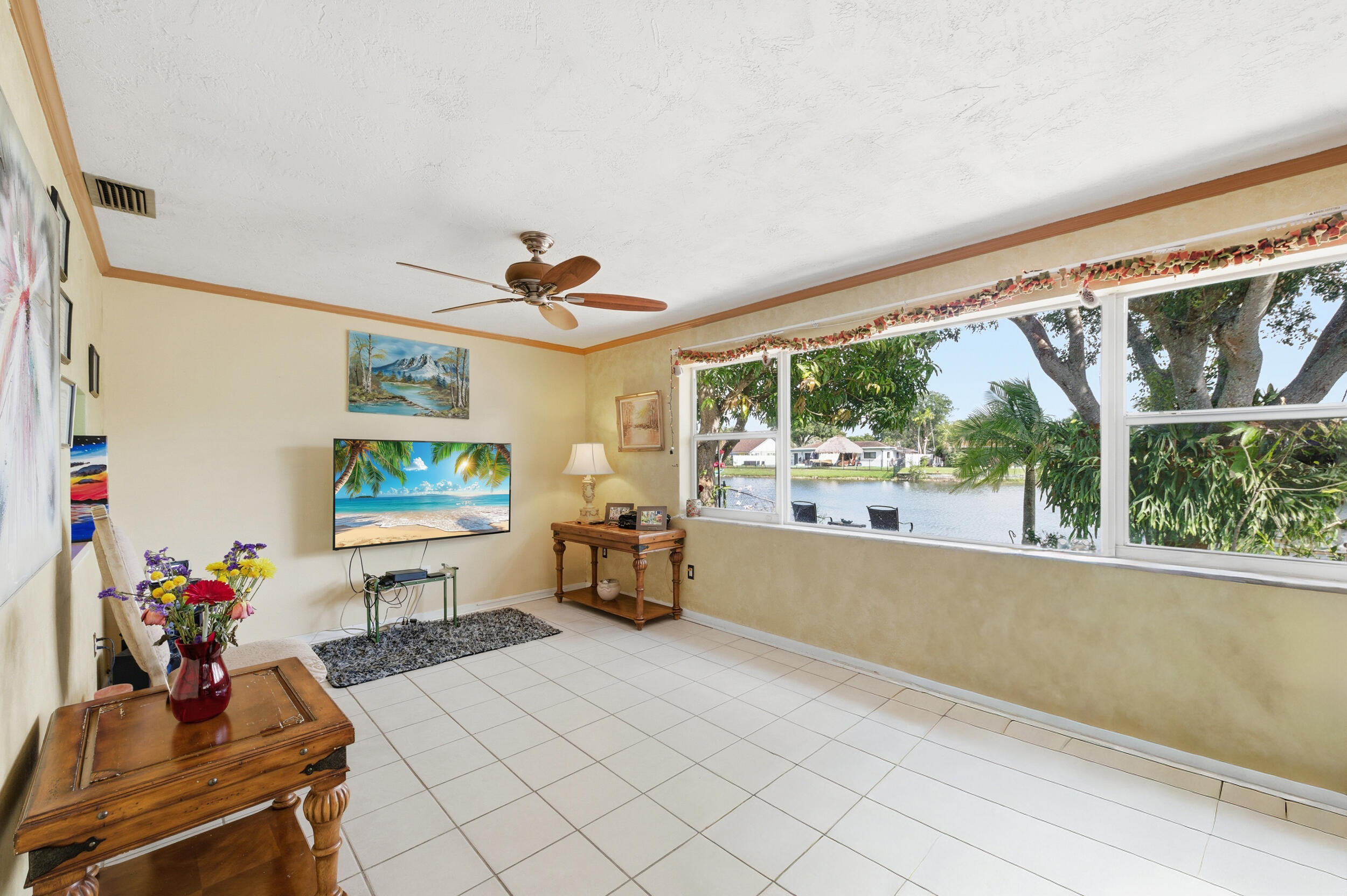 PEMBROKE LAKES SEC THREE - Residential