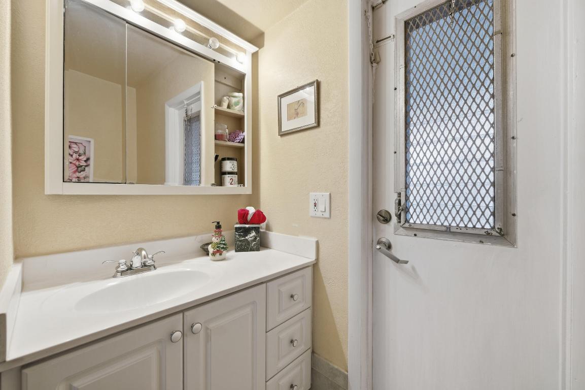 PEMBROKE LAKES SEC THREE - Residential