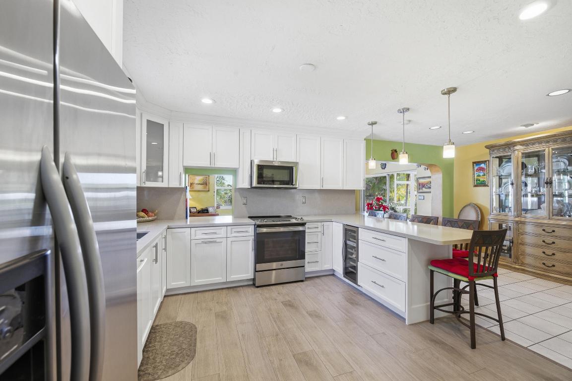 PEMBROKE LAKES SEC THREE - Residential