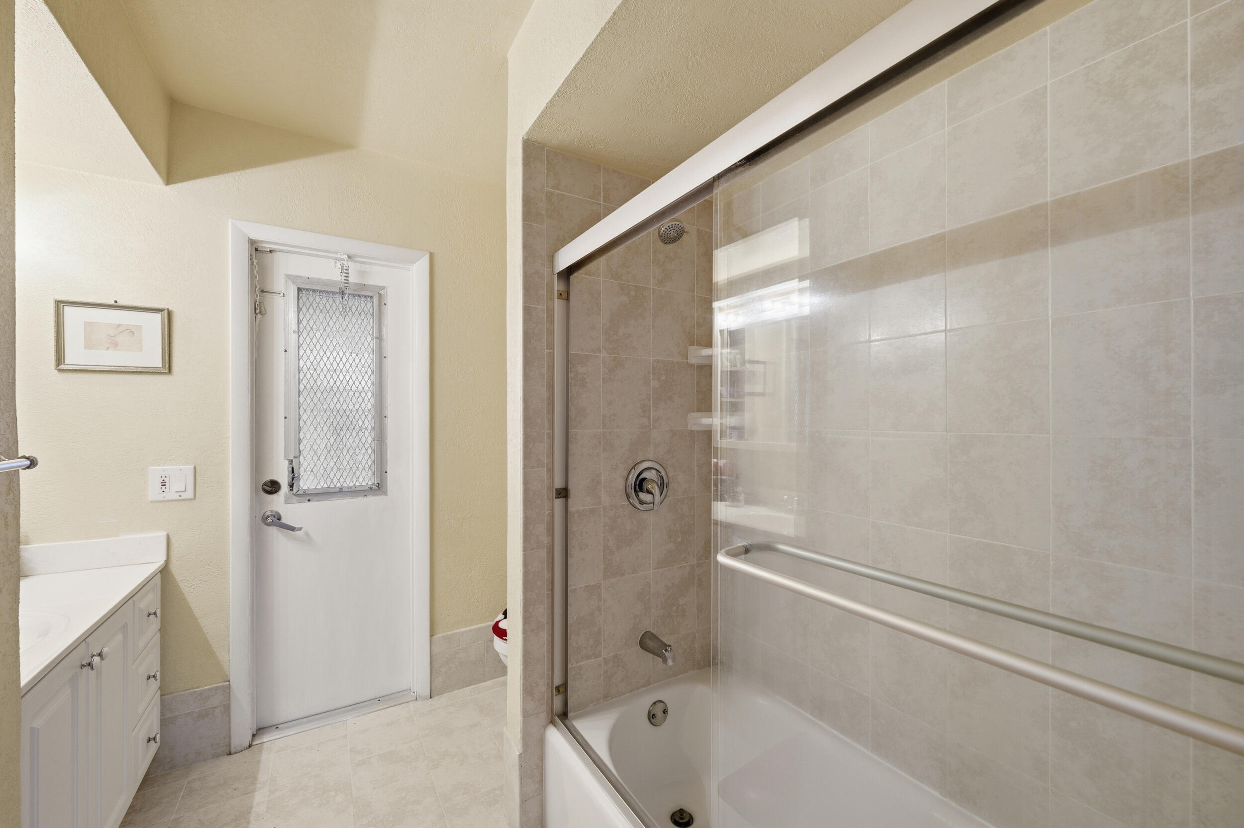 PEMBROKE LAKES SEC THREE - Residential