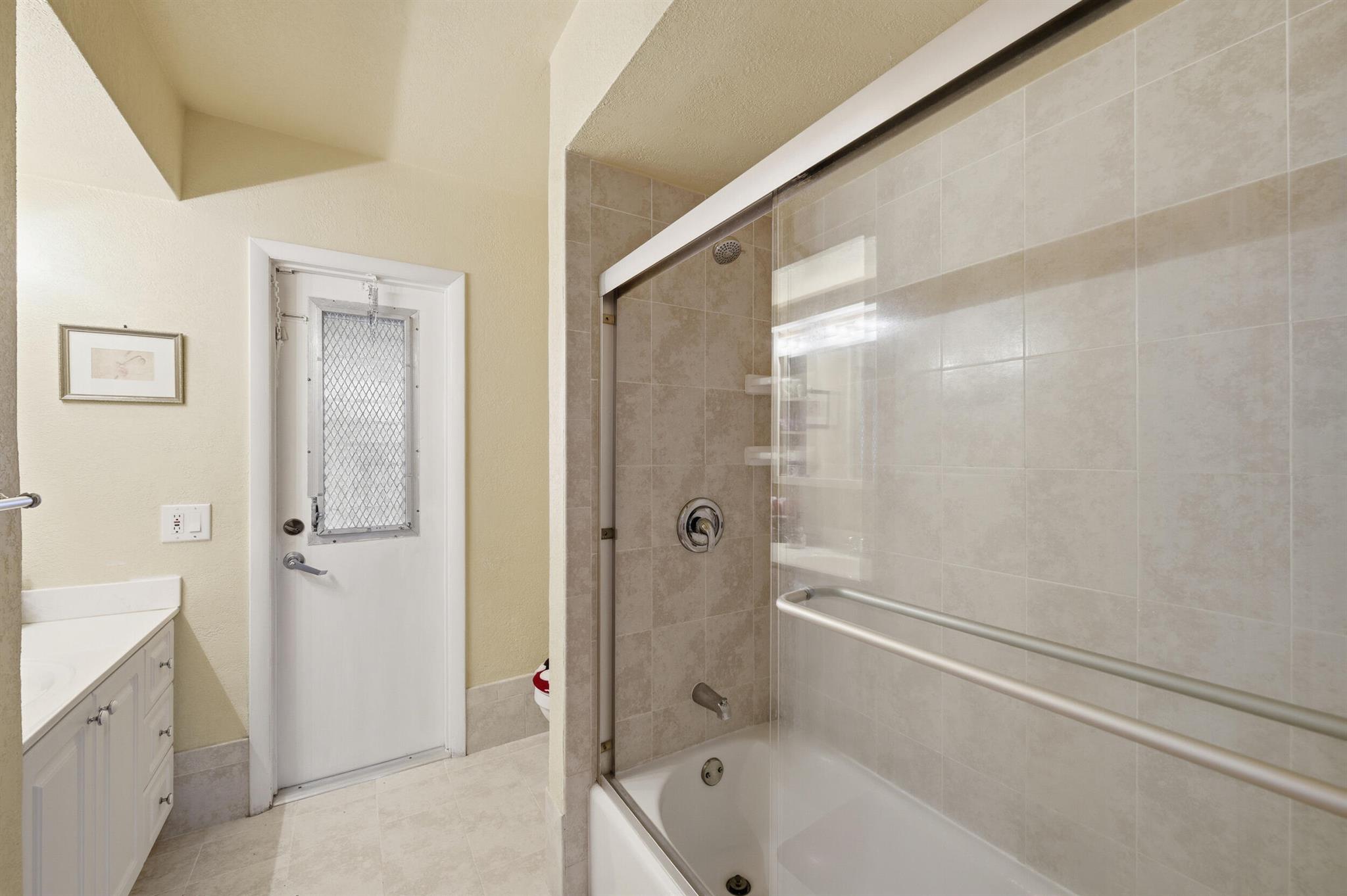 PEMBROKE LAKES SEC THREE - Residential