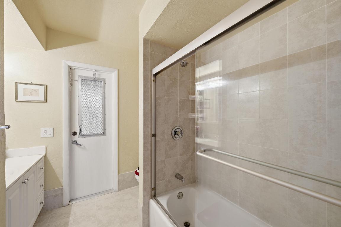 PEMBROKE LAKES SEC THREE - Residential