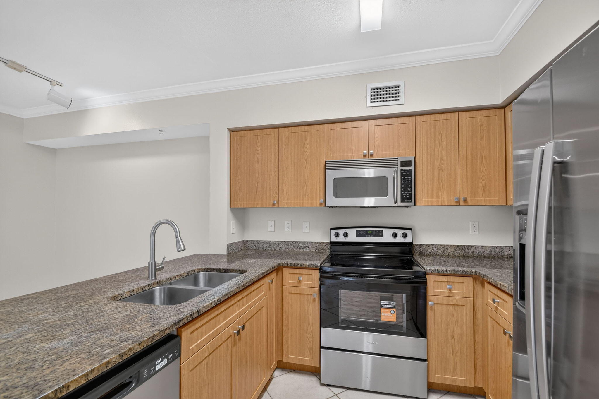 6370 EMERALD DUNES Drive 203