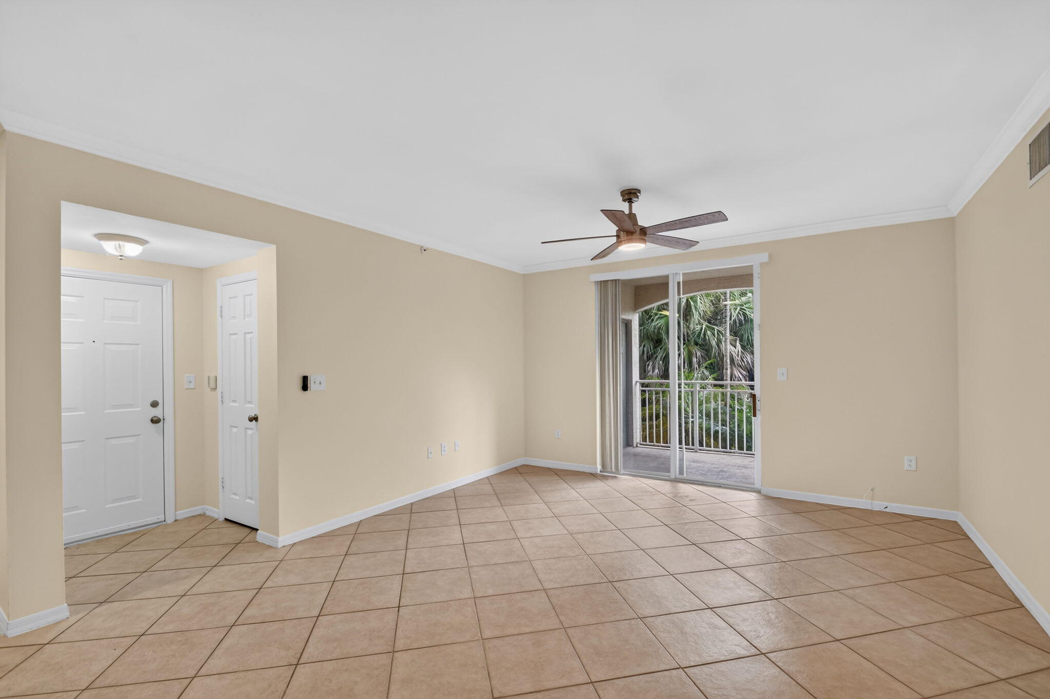 6370 EMERALD DUNES Drive 203