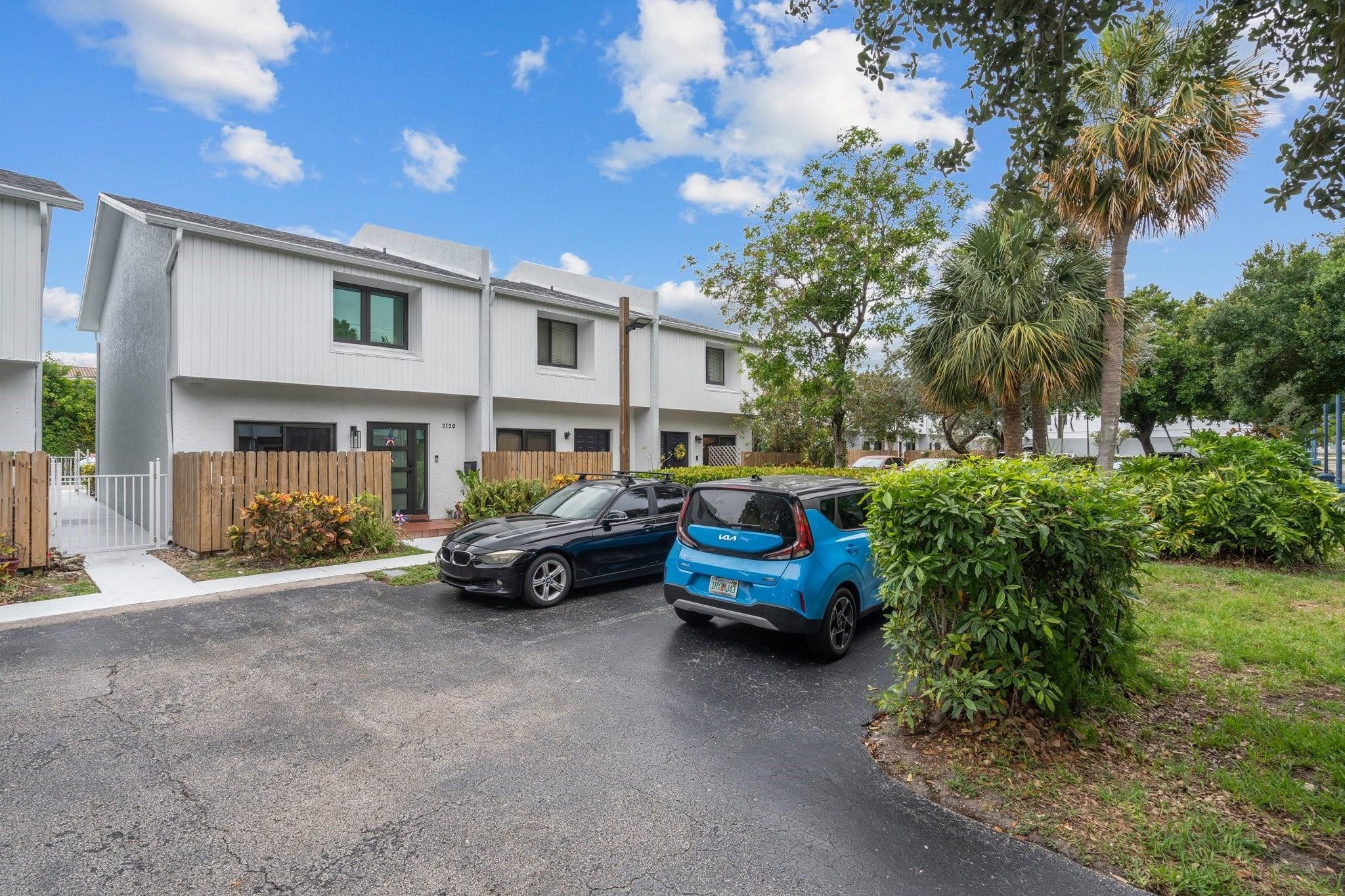 2116 NE 44TH Street
