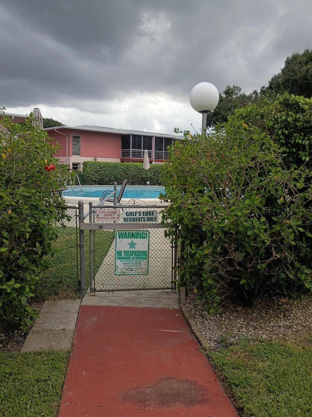Photo of 21 Golfs Edge, West Palm Beach, FL 33417 (MLS # B26094732)
