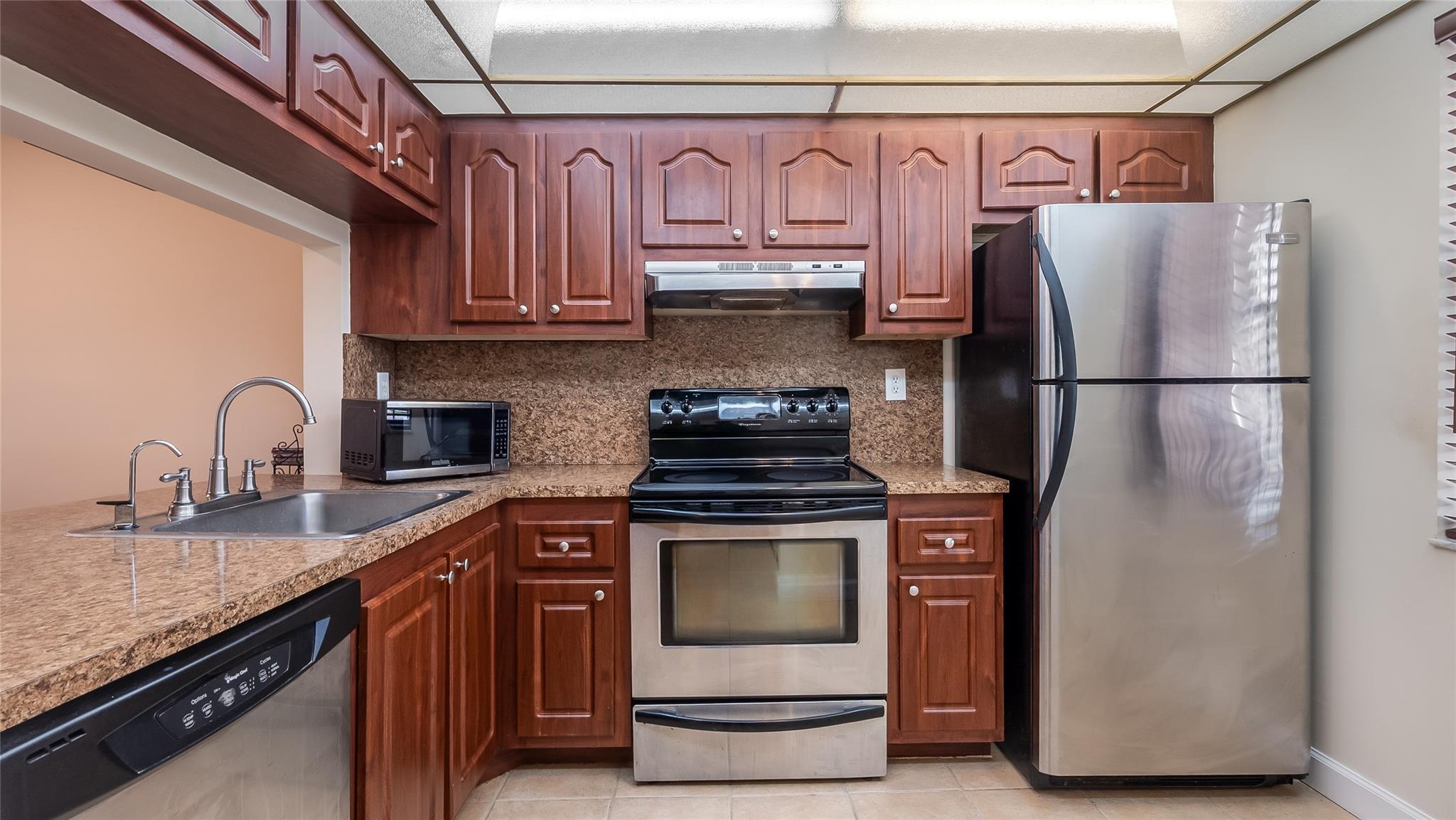 Sunrise Lakes Phase 4 - Residential