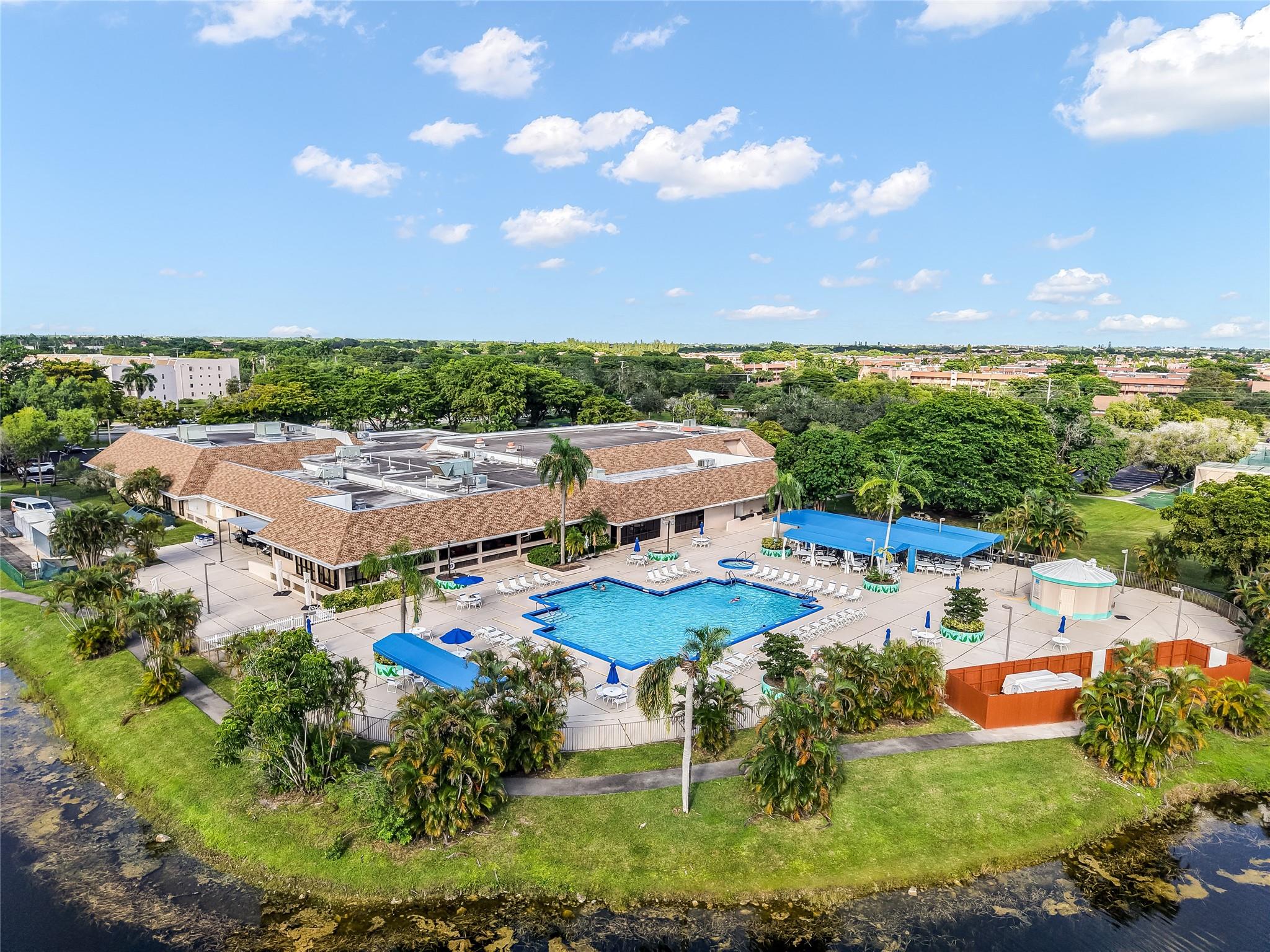 View photos, virtual tours, details... 10101 Sunrise Lakes Blvd 204