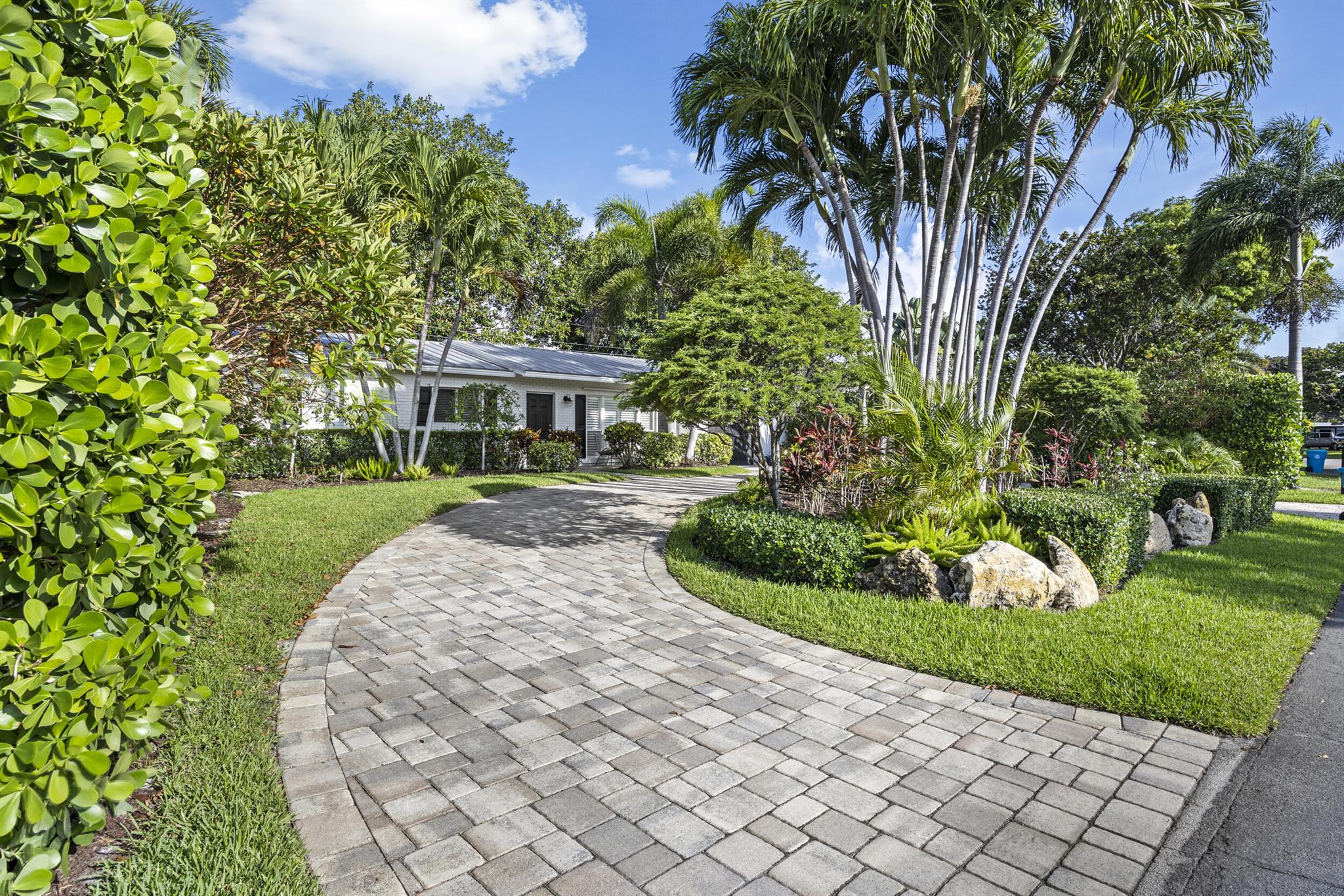 2639 SW 8th Street