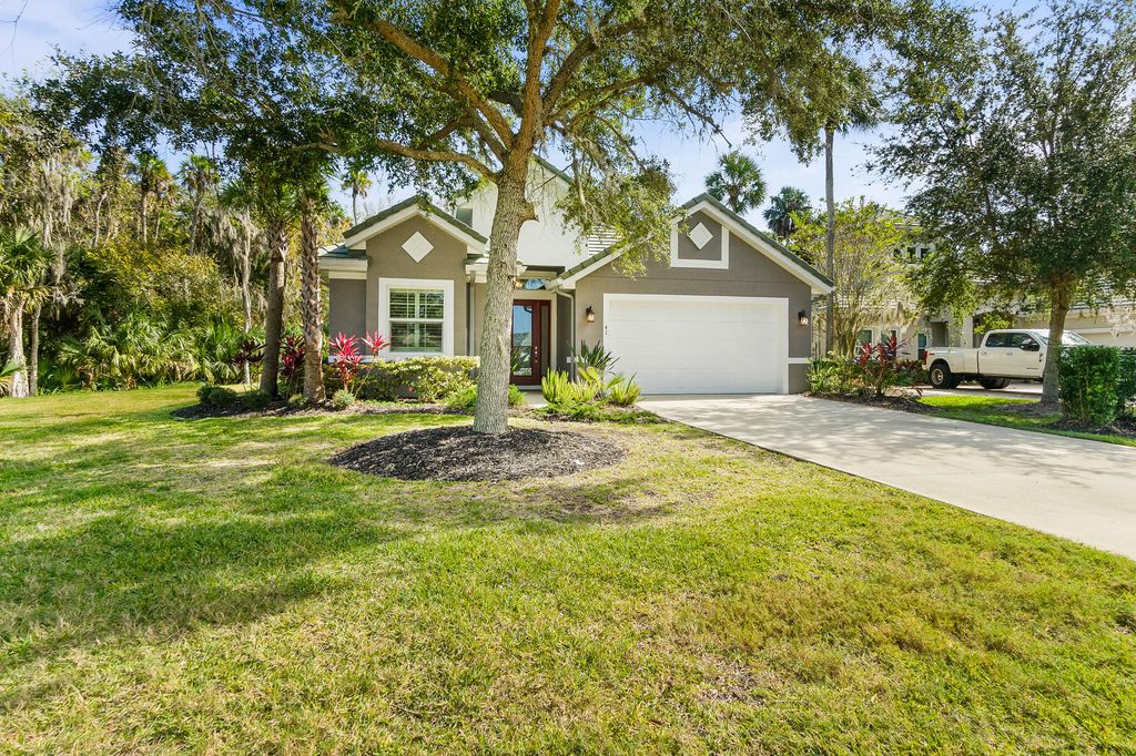Photo of 41 Riverview Bend N, Palm Coast, FL 32137 (MLS # B26010838)
