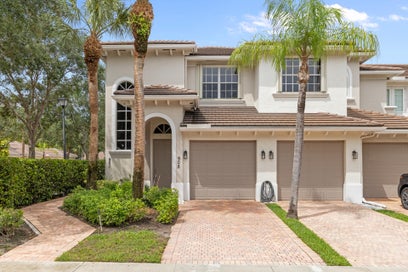 Palm Beach County Can Rent Immediately Condos 27 6380 BELLA Circle 905 Boynton Beach FL 33437