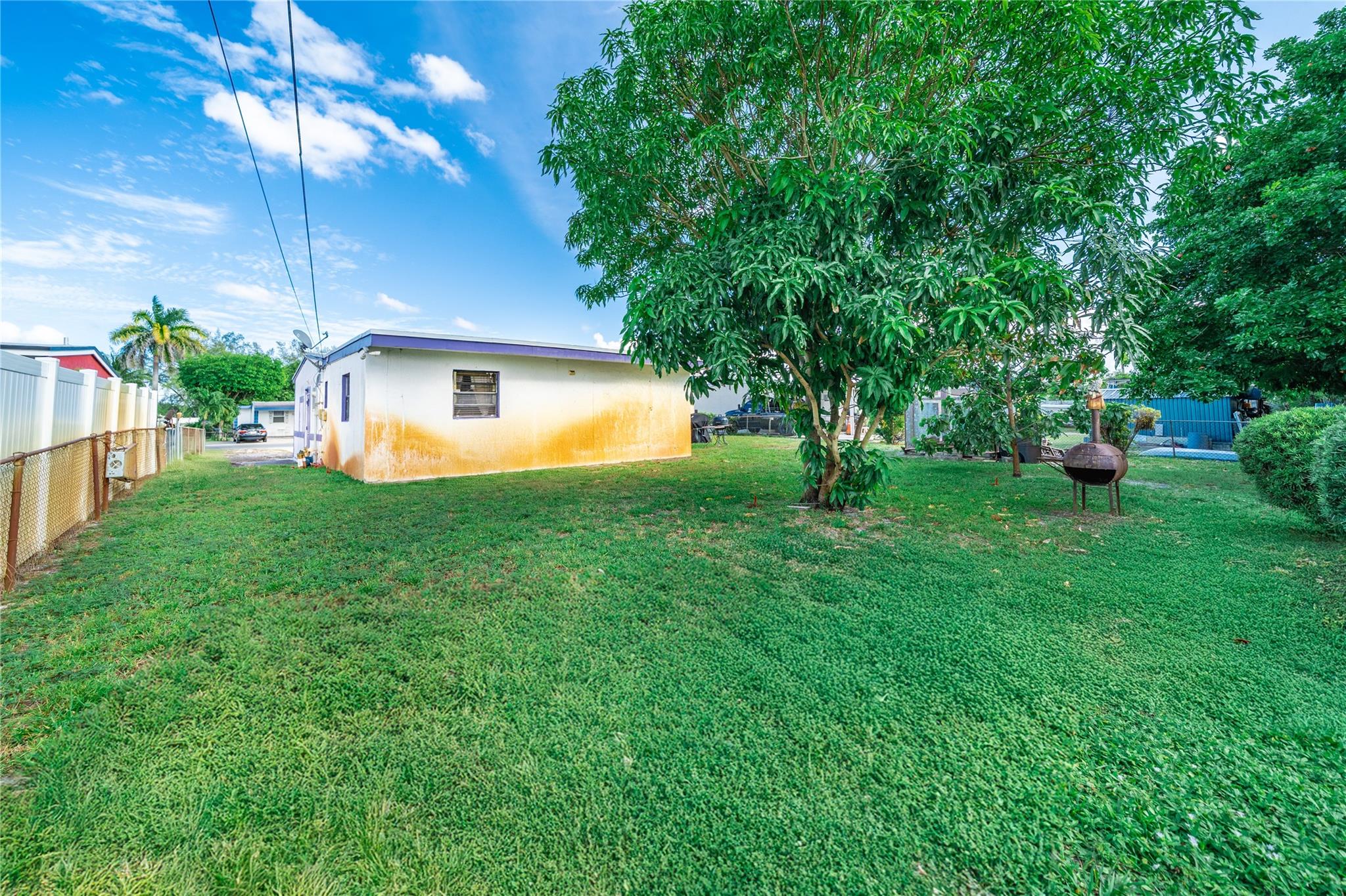 Lauderdale Manors Amd - Residential