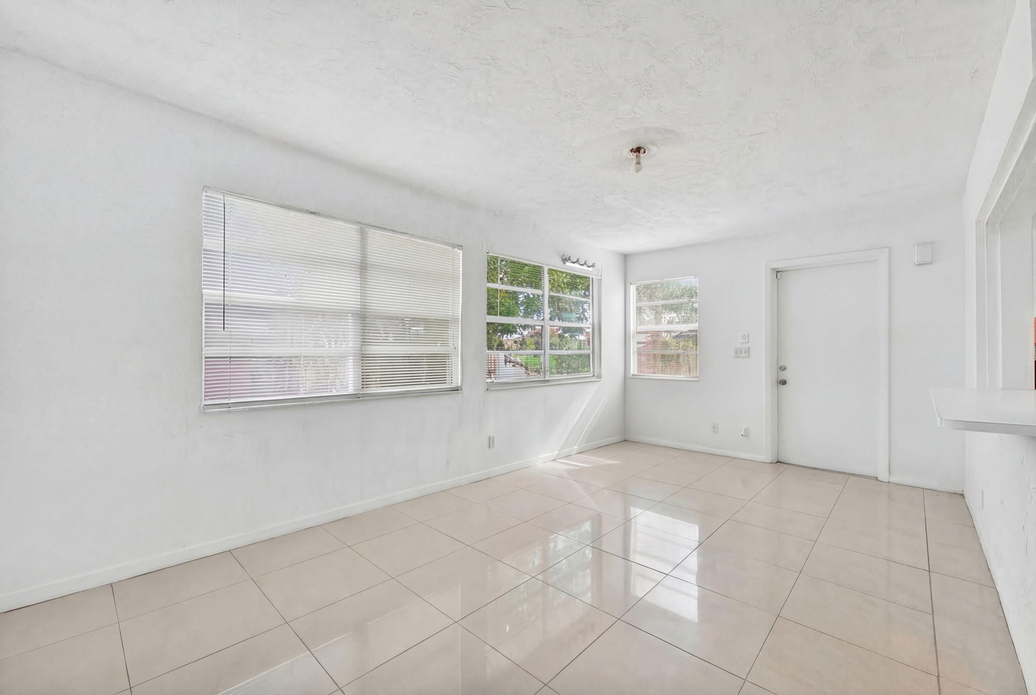 MAINLANDS OF TAMARAC LAKES - Residential