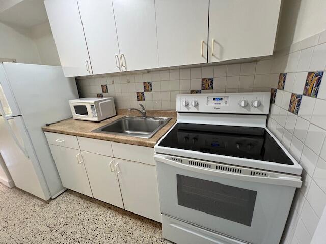 PALM BEACH SHORES - Residential Lease