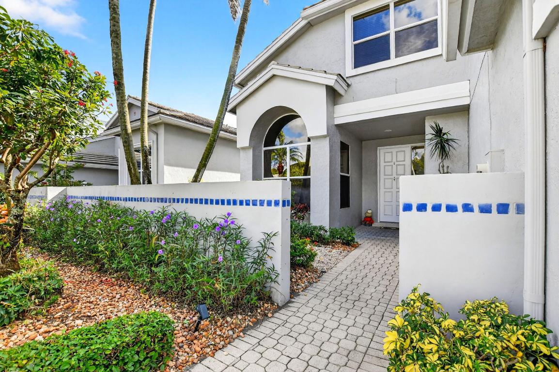 7816 Travlers Tree Drive