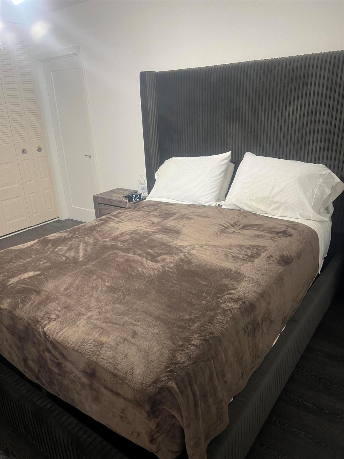 KINGS POINT - Residential