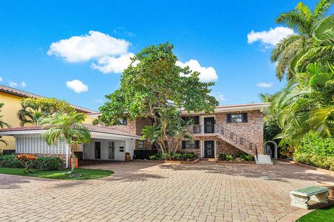 A home in Lauderdale By The Sea