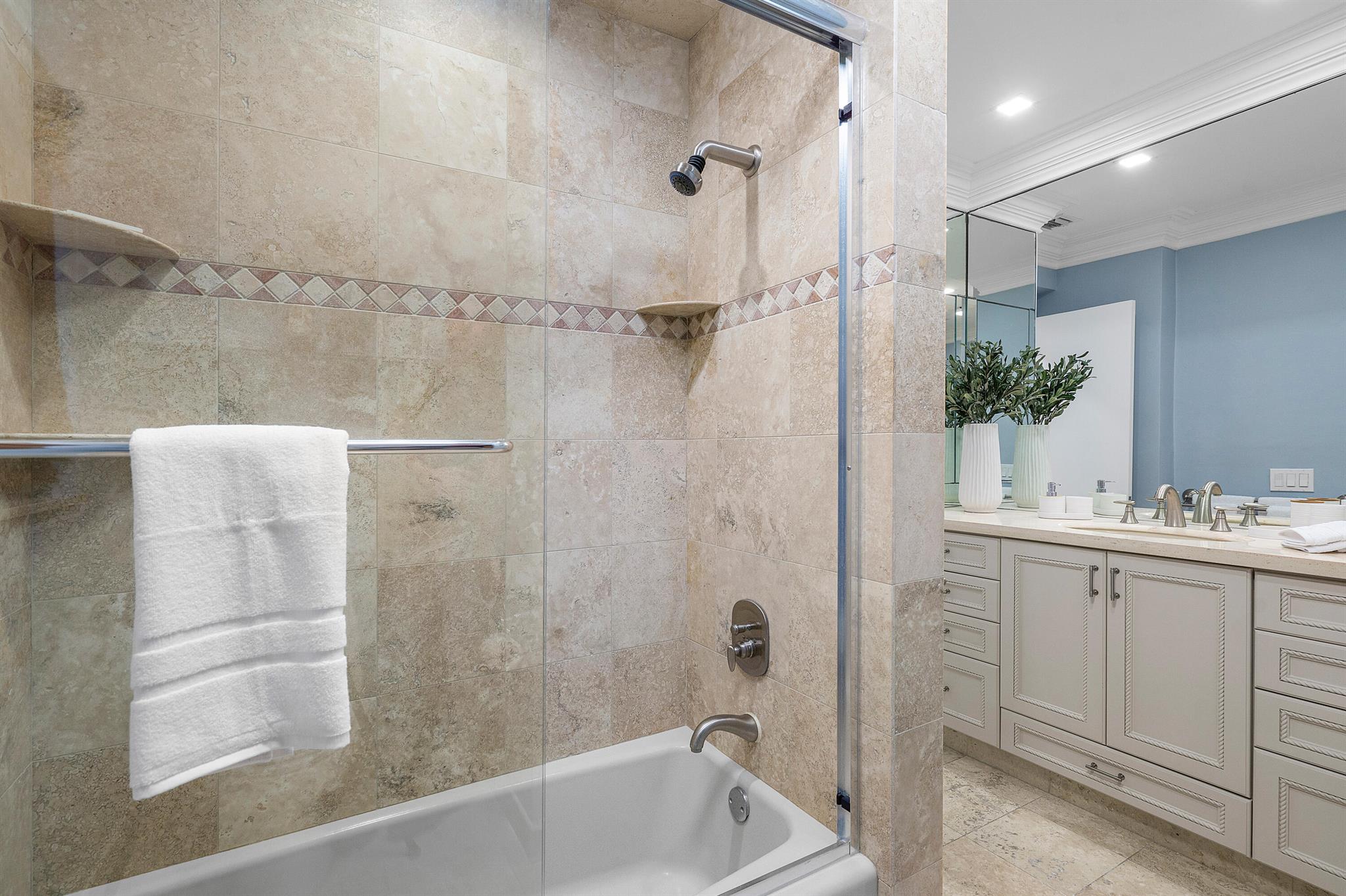 SILVER SHORES SUB TRACT - Residential