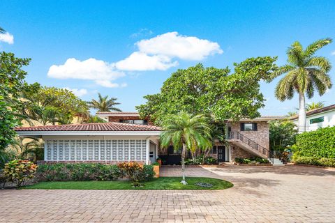 A home in Lauderdale By The Sea