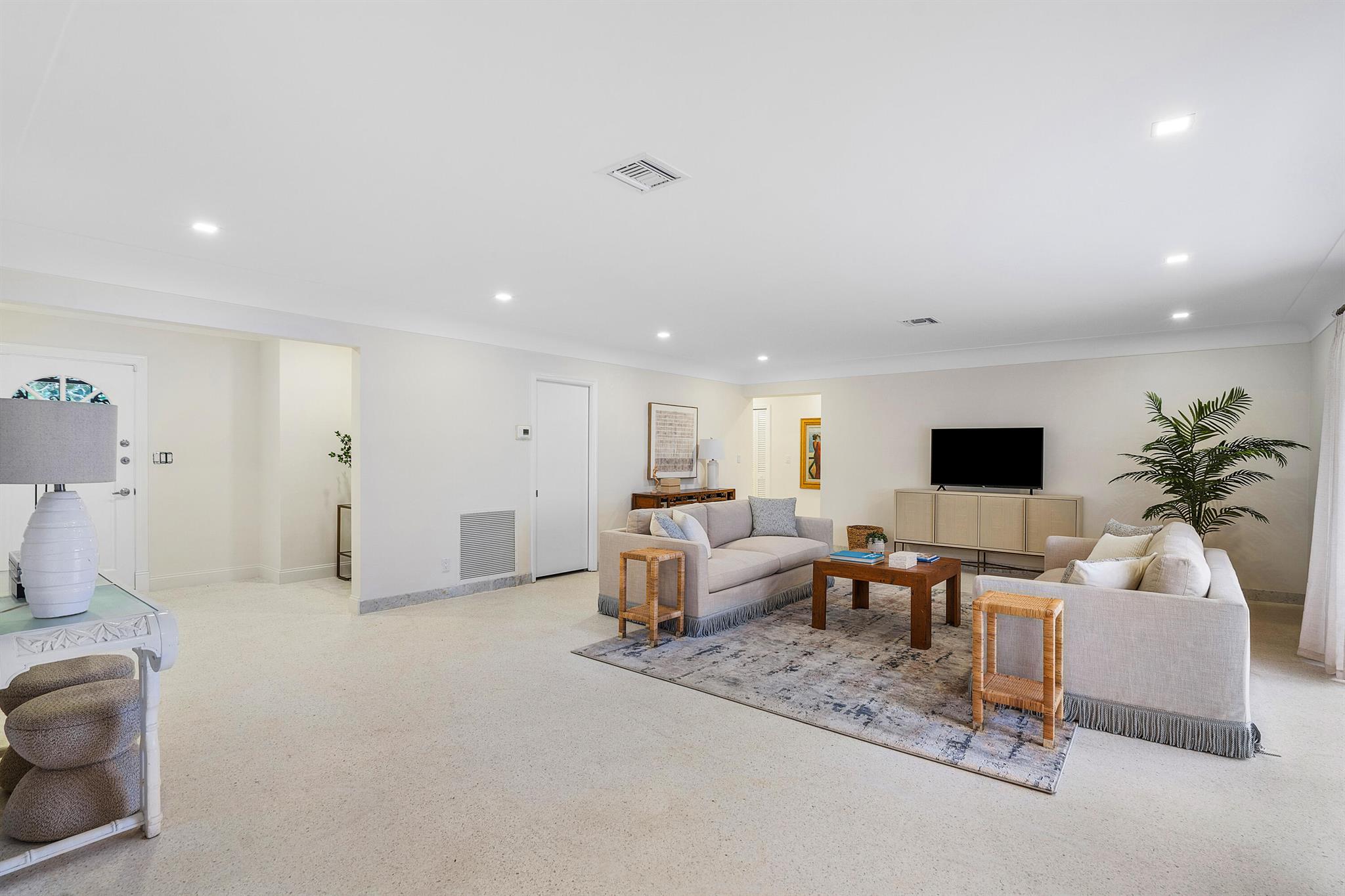 SILVER SHORES SUB TRACT - Residential
