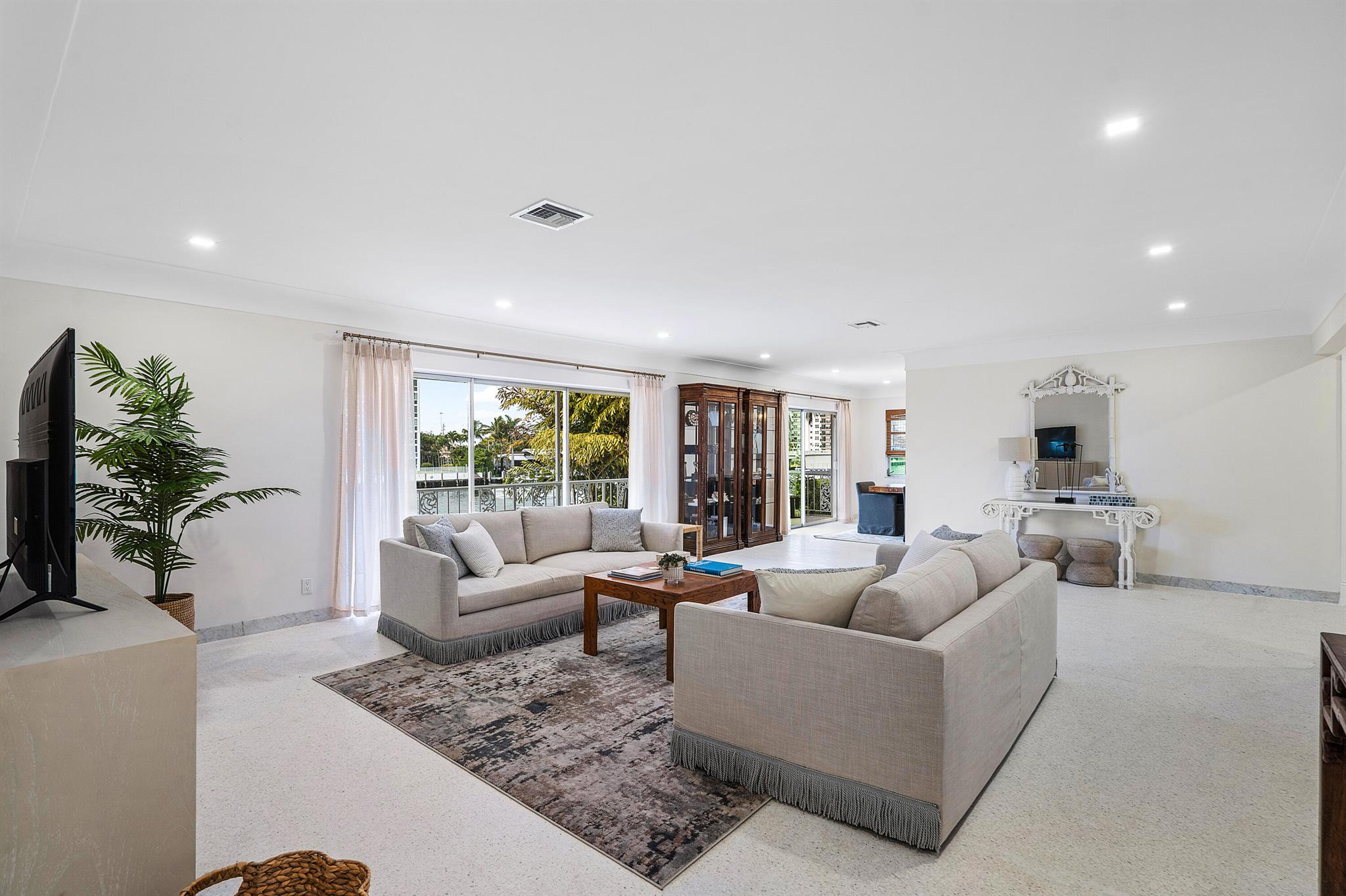 SILVER SHORES SUB TRACT - Residential