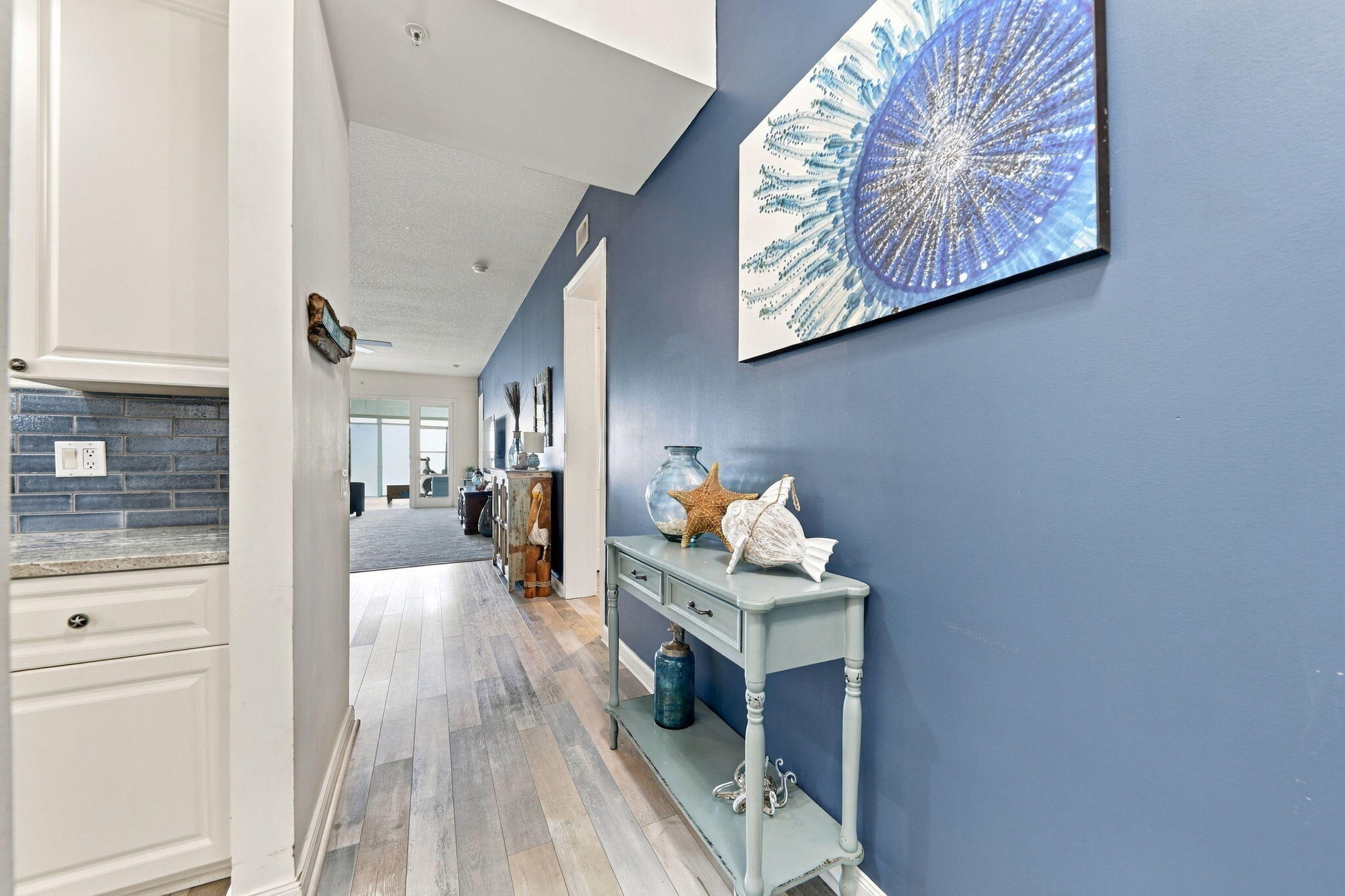 34 Harbour Isle Drive W 204