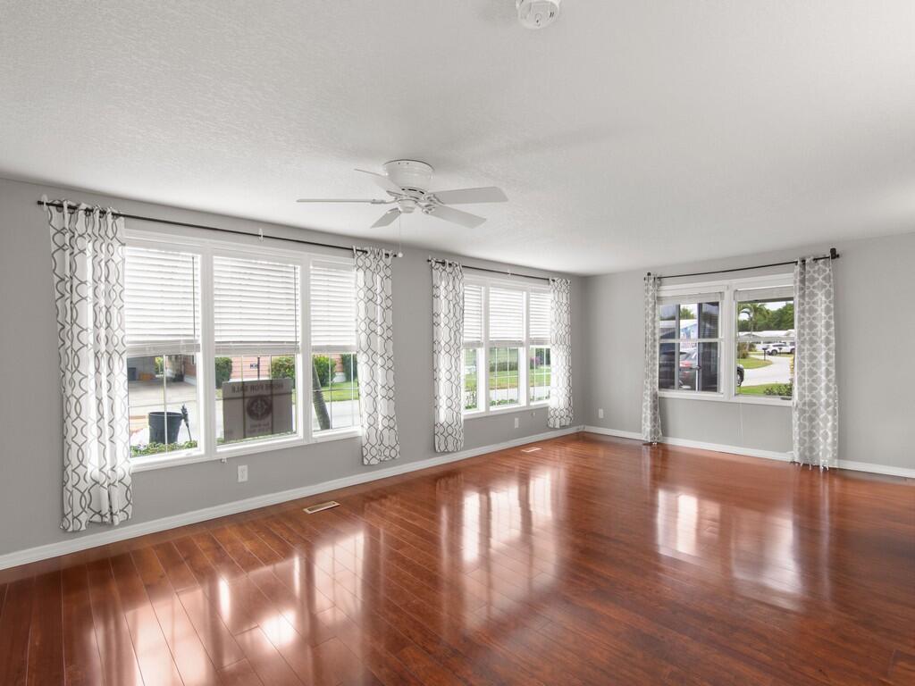 Pinelake Village - Residential