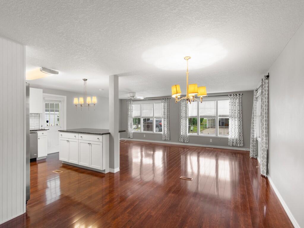 Pinelake Village - Residential