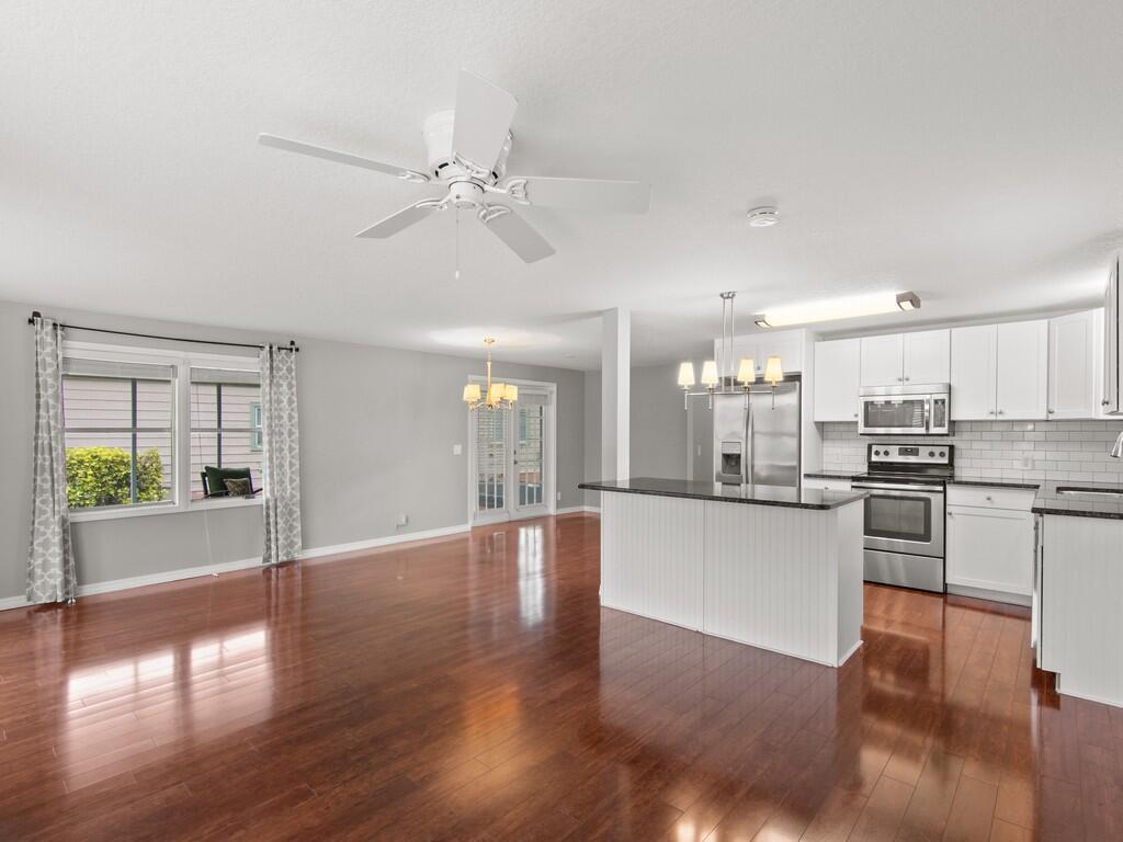 Pinelake Village - Residential