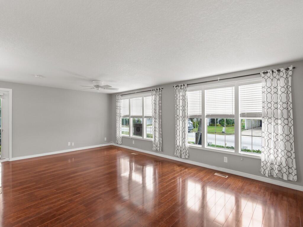 Pinelake Village - Residential