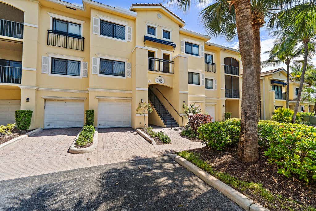 Photo of 2915 Tuscany Court #102, Palm Beach Gardens, FL 33410 (MLS # B26040658)
