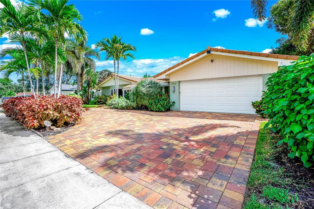 Photo of 5930 NE 15th Ave, Fort Lauderdale, FL 33334 (MLS # F10528888)