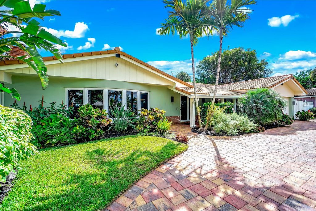 Photo of 5930 NE 15th Ave, Fort Lauderdale, FL 33334 (MLS # F10528888)