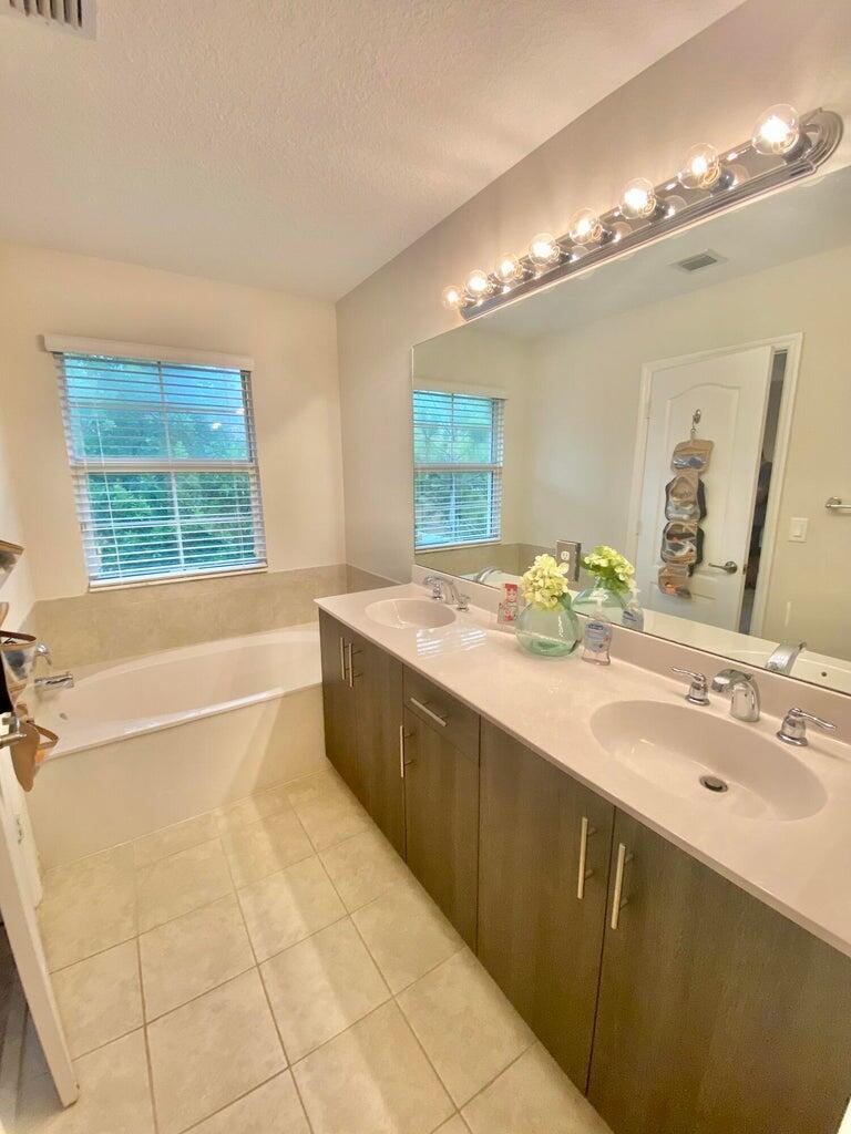 Colony Reserve at Lake Wo - Residential Lease