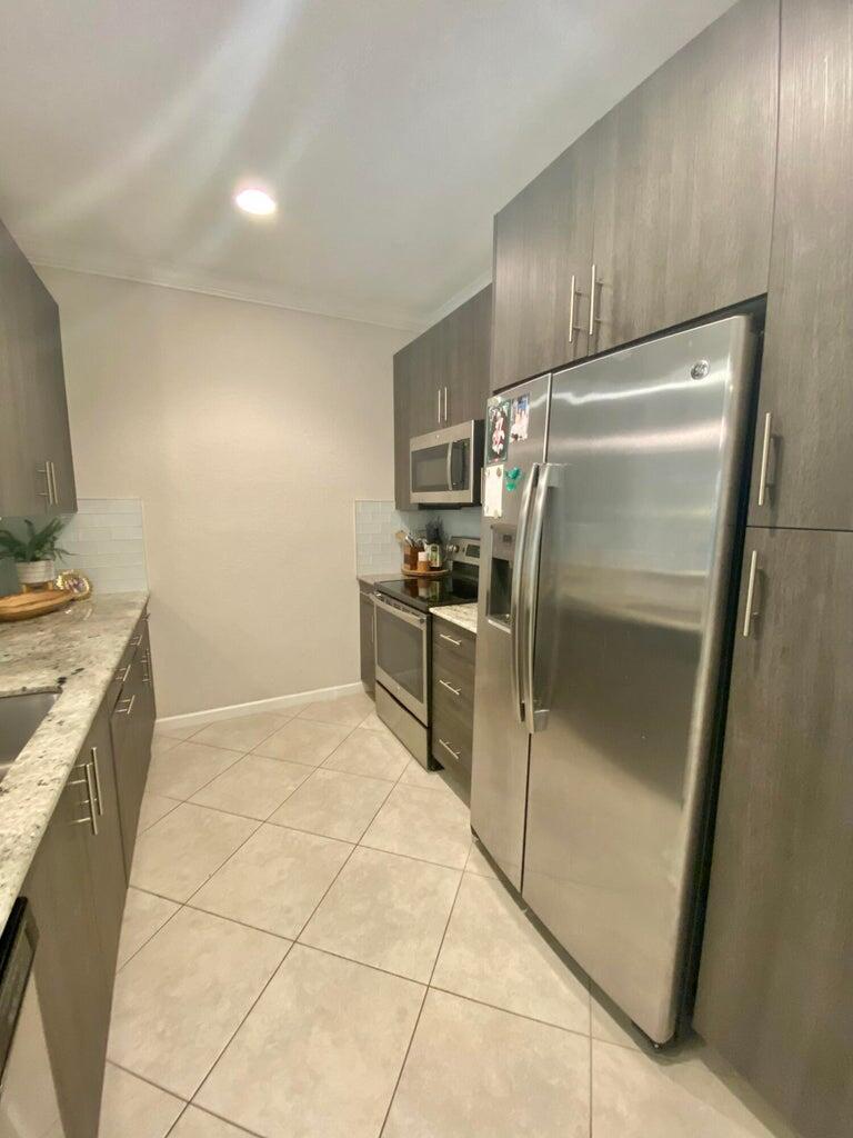 Colony Reserve at Lake Wo - Residential Lease