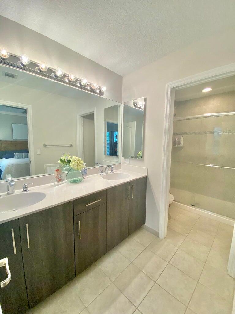 Colony Reserve at Lake Wo - Residential Lease