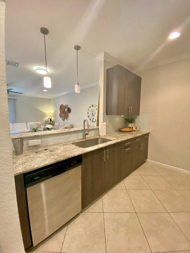 Colony Reserve at Lake Wo - Residential Lease